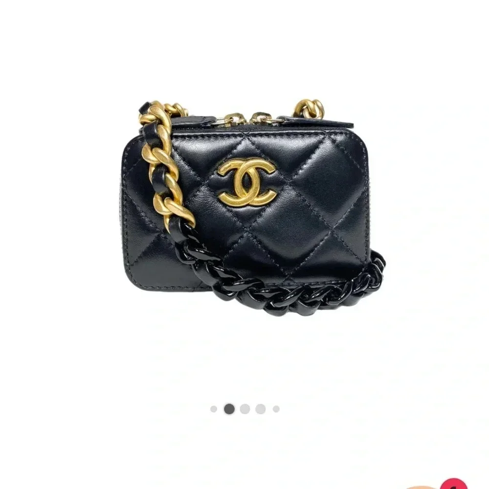 Chanel Black Quilted Mini Lacquered Chain Clutch in lambskin leather
